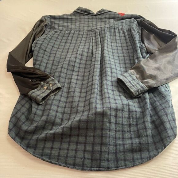 Furst Of A Kind Embroidered Plaid Oversized Button Down Flannel Shirt One Size - Picture 8 of 9